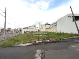 Lote/Terreno de 390m² no bairro Muarama, em Passos | Eu Corretor