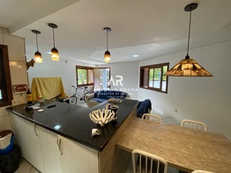 Sobrado de 3 quartos, no bairro Centro, em Tramandaí | Eu Corretor