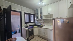 Sobrado de 3 quartos, no bairro Centro, em Tramandaí | Eu Corretor