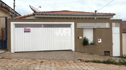 Casa de 3 quartos, 172m² no bairro SANTA TEREZINHA, em Itaú de Minas | Eu Corretor