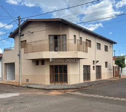 Casa de 3 quartos, 306m² no bairro Jardim Ubirama, em Lençóis Paulista | Eu Corretor