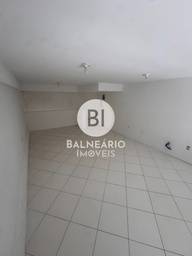 Sala Comercial no bairro Monte Alegre, em Camboriú | Eu Corretor